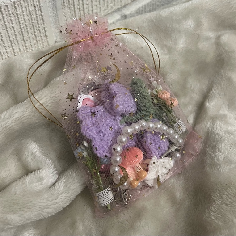 Keychain, Magnet, Sticker Bundle ✨ - Picture 5 of 5
